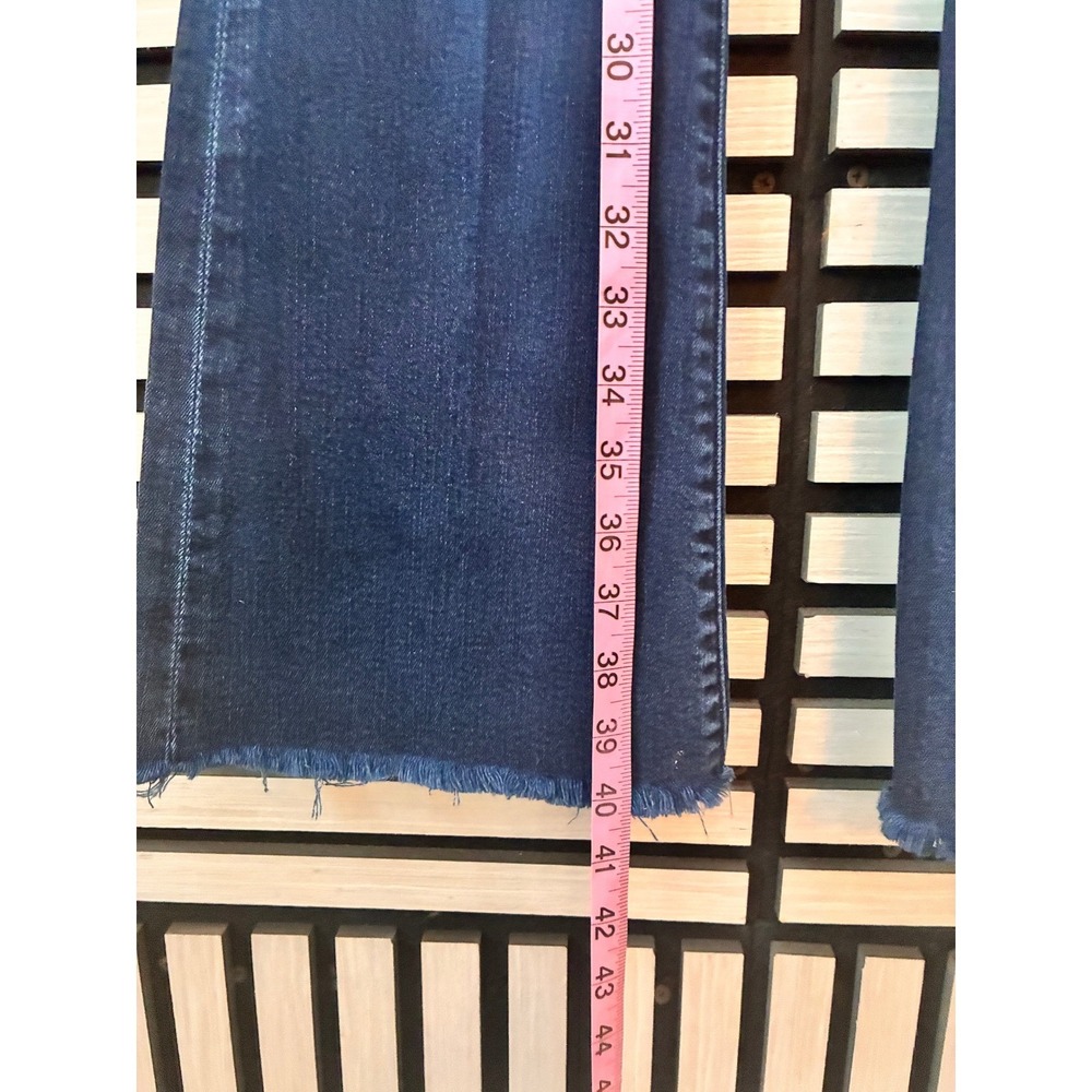 NWT Mother The Weekender Fray Jeans Chip On My Shoulder Flare Premium Luxury 25 - Picture 8 of 9